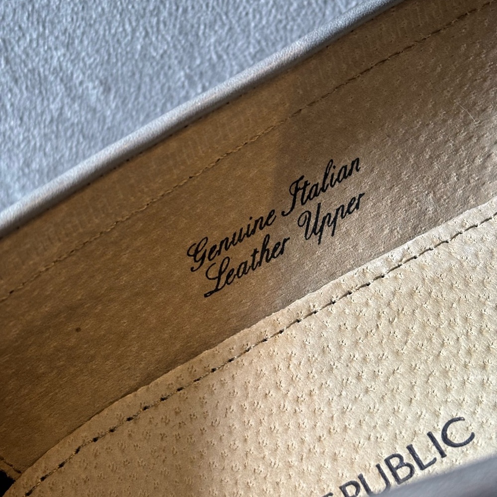 Banana Republic Men's Gray Leather Loafers 12M - Picture 4 of 7